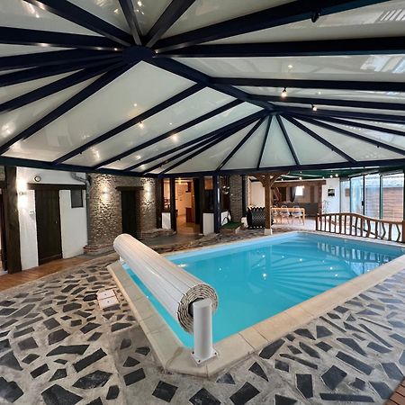 Rigolet Maison En Ville Avec Piscine Interieure Le Controis-en-Sologne Exteriör bild